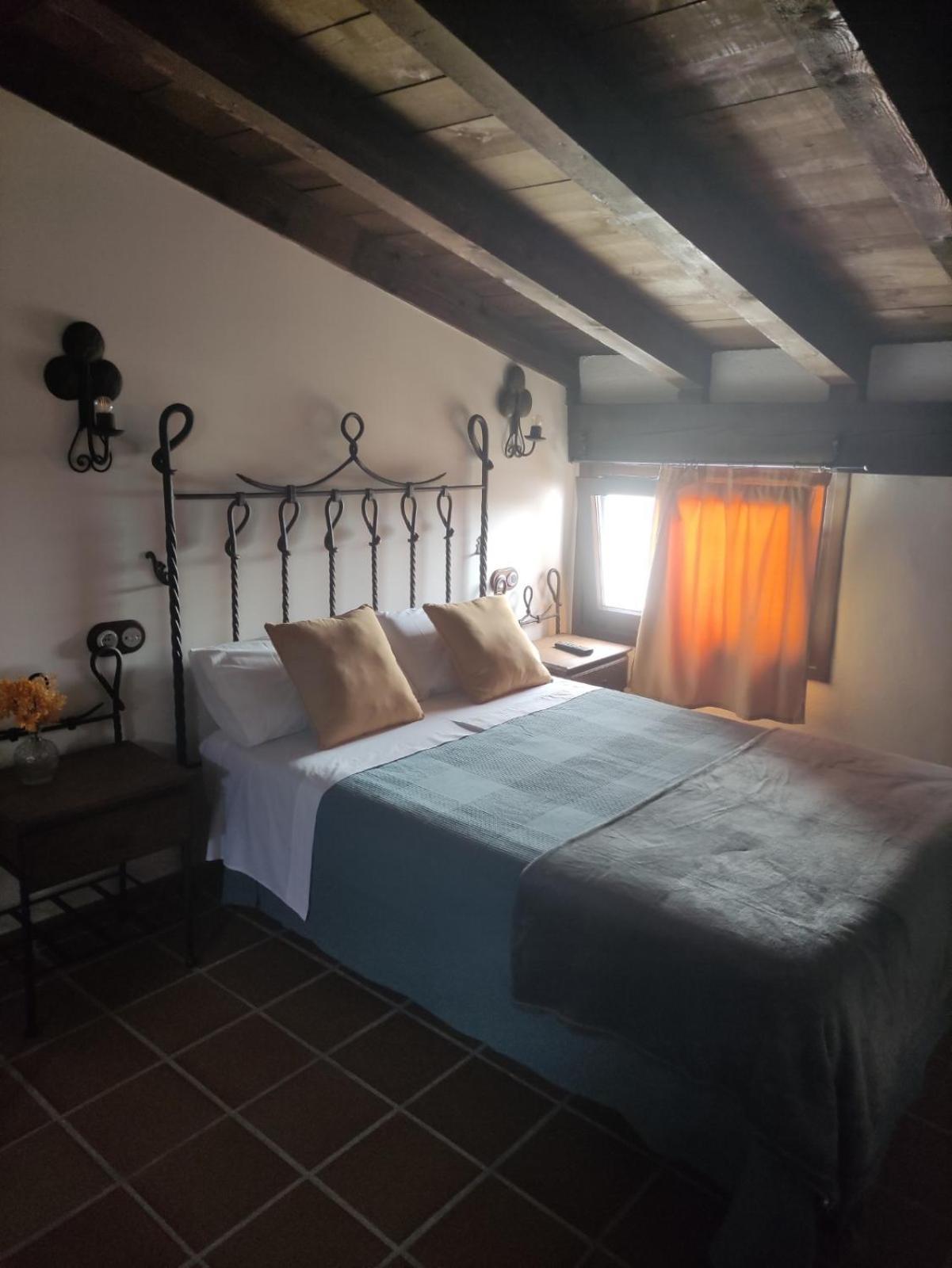 La Casa De La Abuela Amalia Apartment อาเรนัส เด ซานเปโดร ภายนอก รูปภาพ
